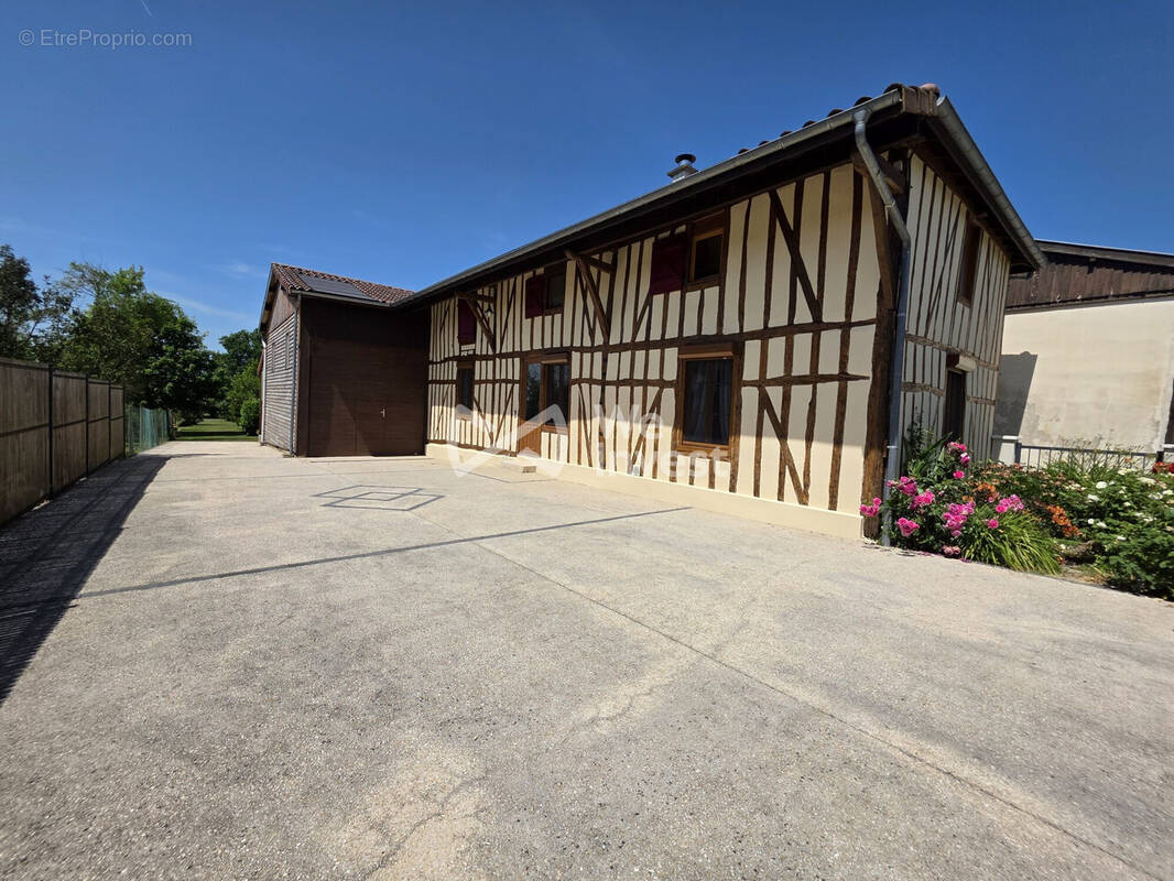 Maison à CHATILLON-SUR-BROUE