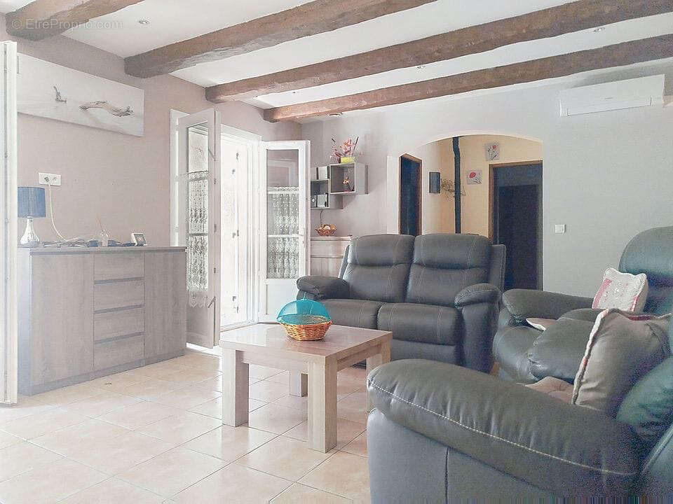 Maison à TAVERNES