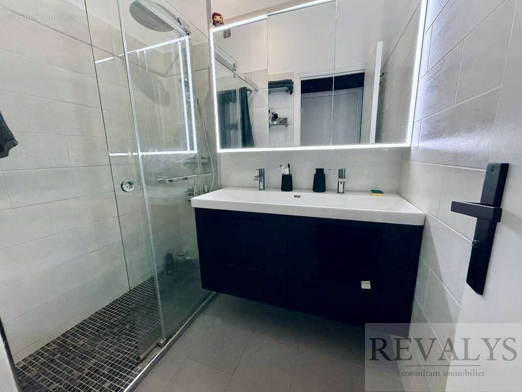 Appartement à CAP-D'AIL