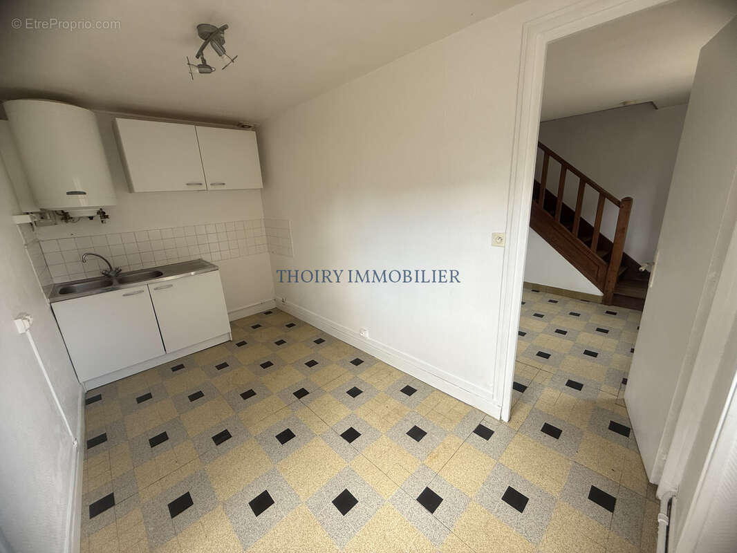 Maison à THOIRY