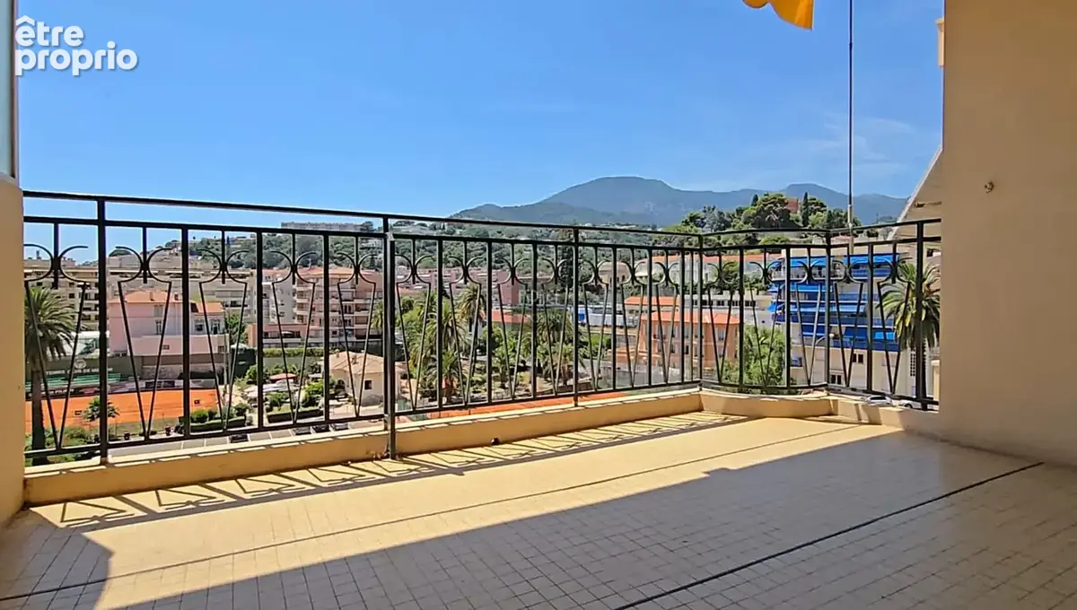 Centre-ville   Grand studio avec coin nuit, terrasse et cave   À deux pas des plages ! - photo 14