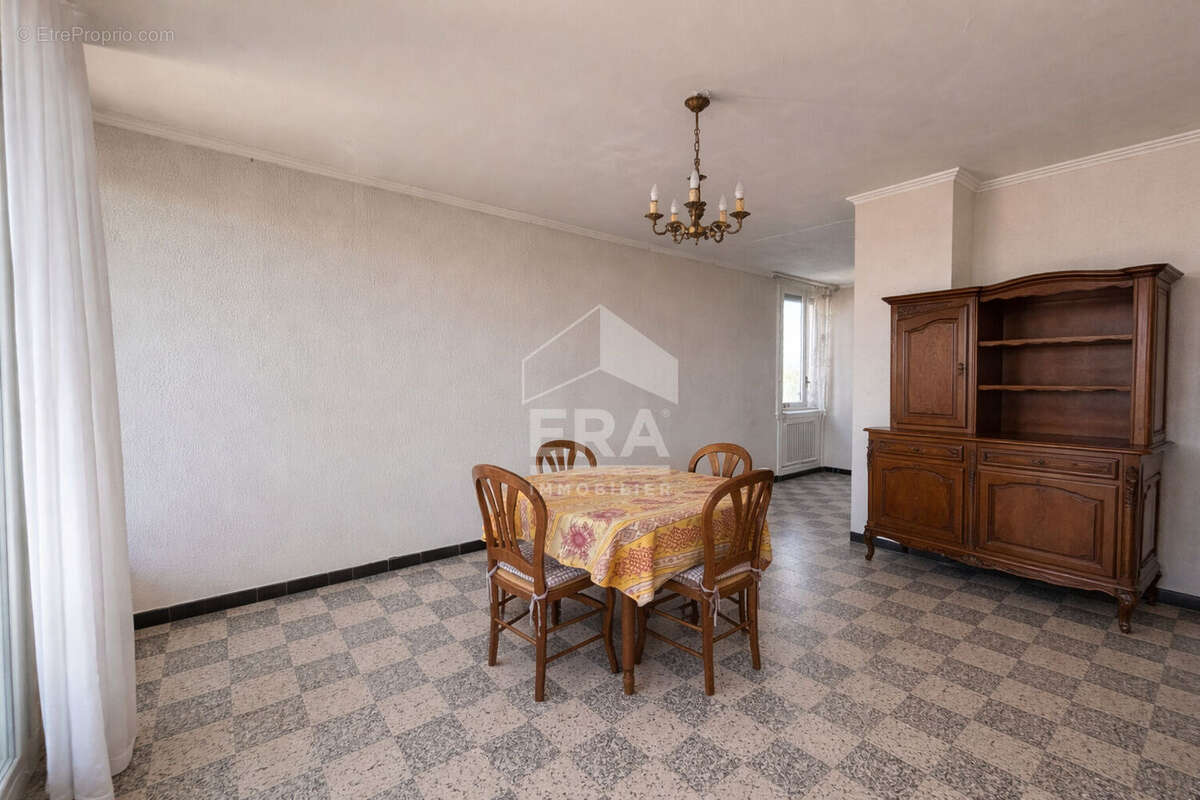 Appartement à PORT-DE-BOUC