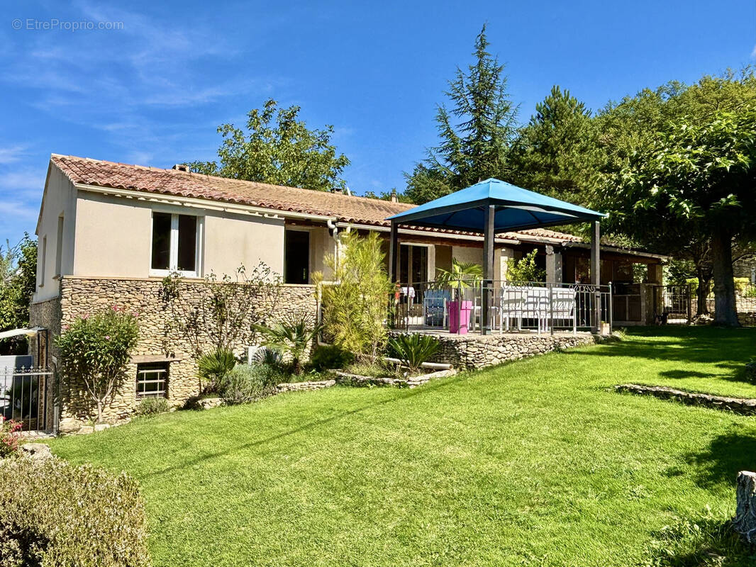 Maison à MALAUCENE