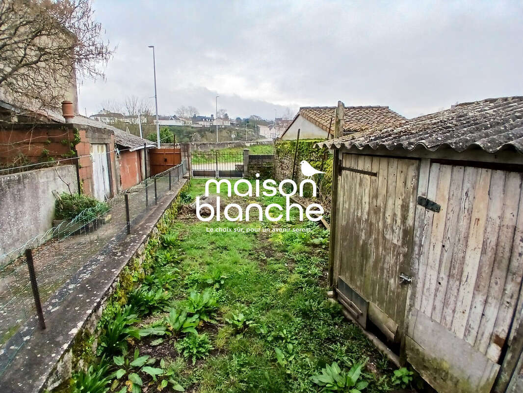 Maison à PARTHENAY