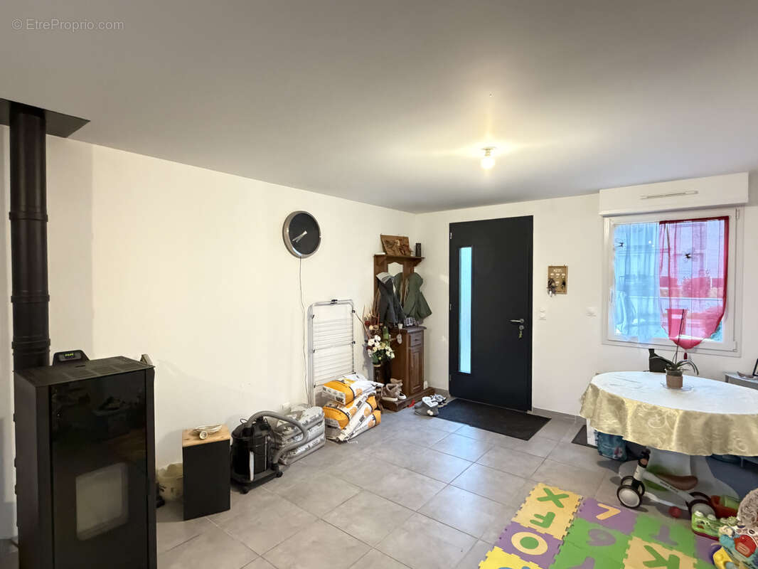 Maison à SOULAIRE-ET-BOURG