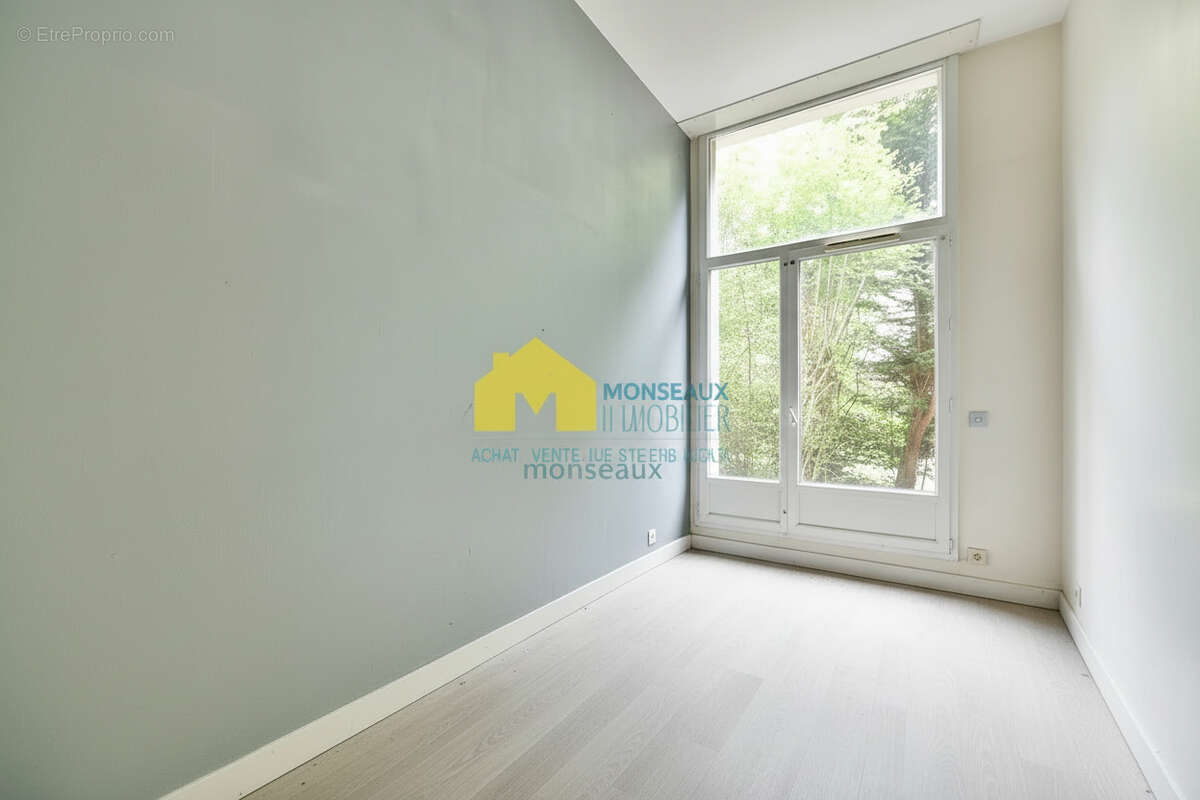 Appartement à SAINTE-GENEVIEVE-DES-BOIS