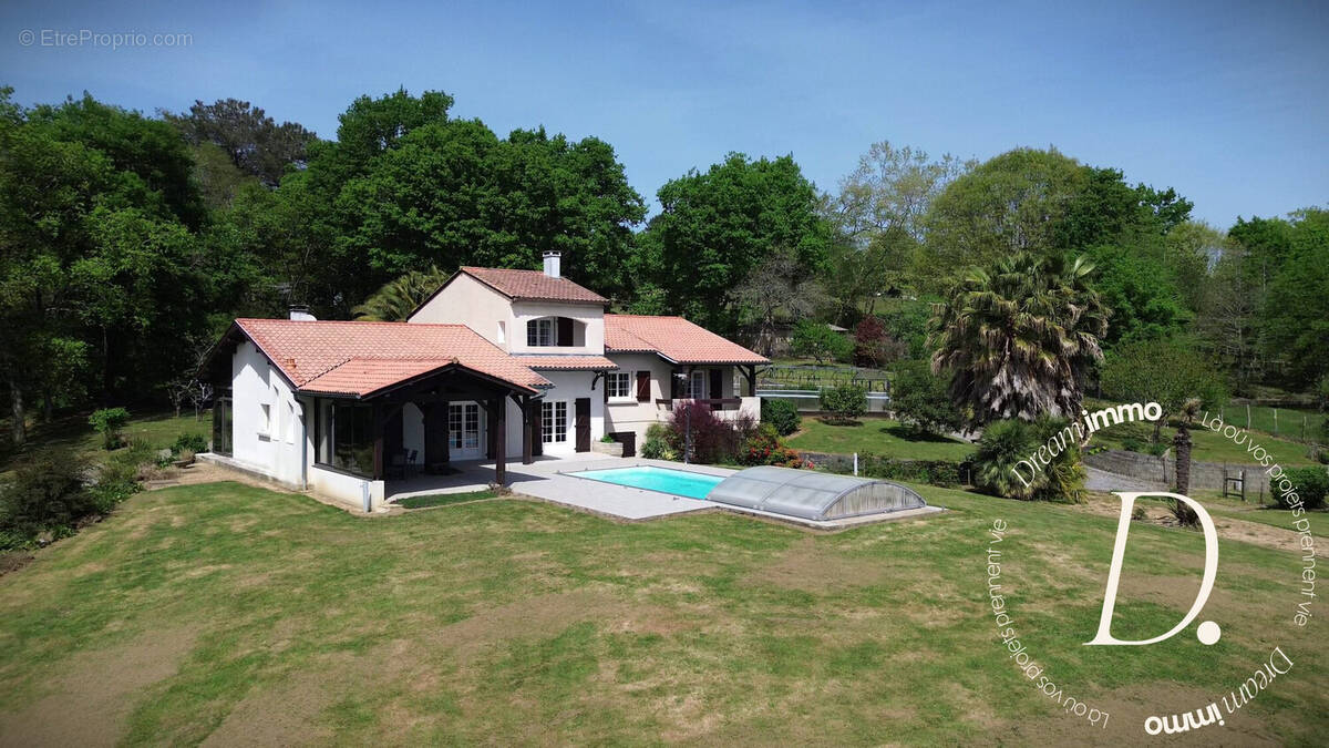 Maison à SAINTE-MARIE-DE-GOSSE