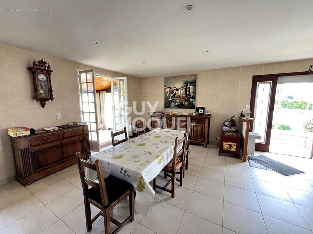 Maison à SAINT-JULIEN-DE-CONCELLES