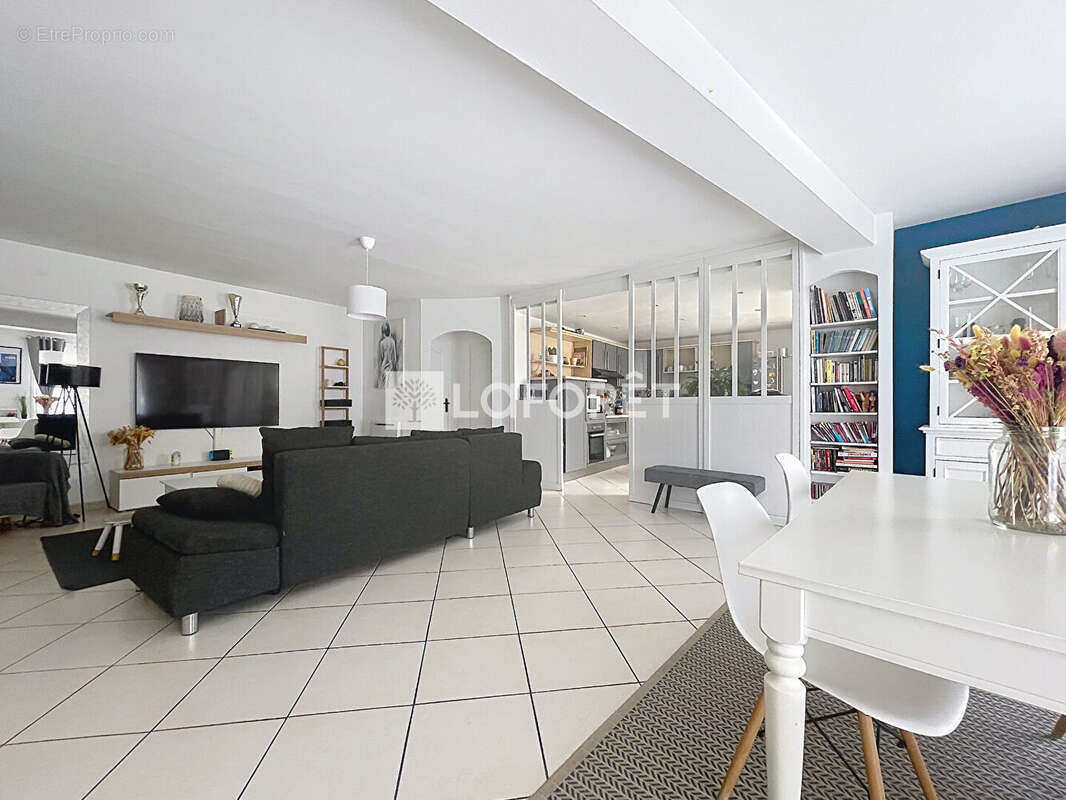 AUBAGNE ? Quartier de Vaux ? Maison T4 en copropriété avec jardin et piscine - photo 4