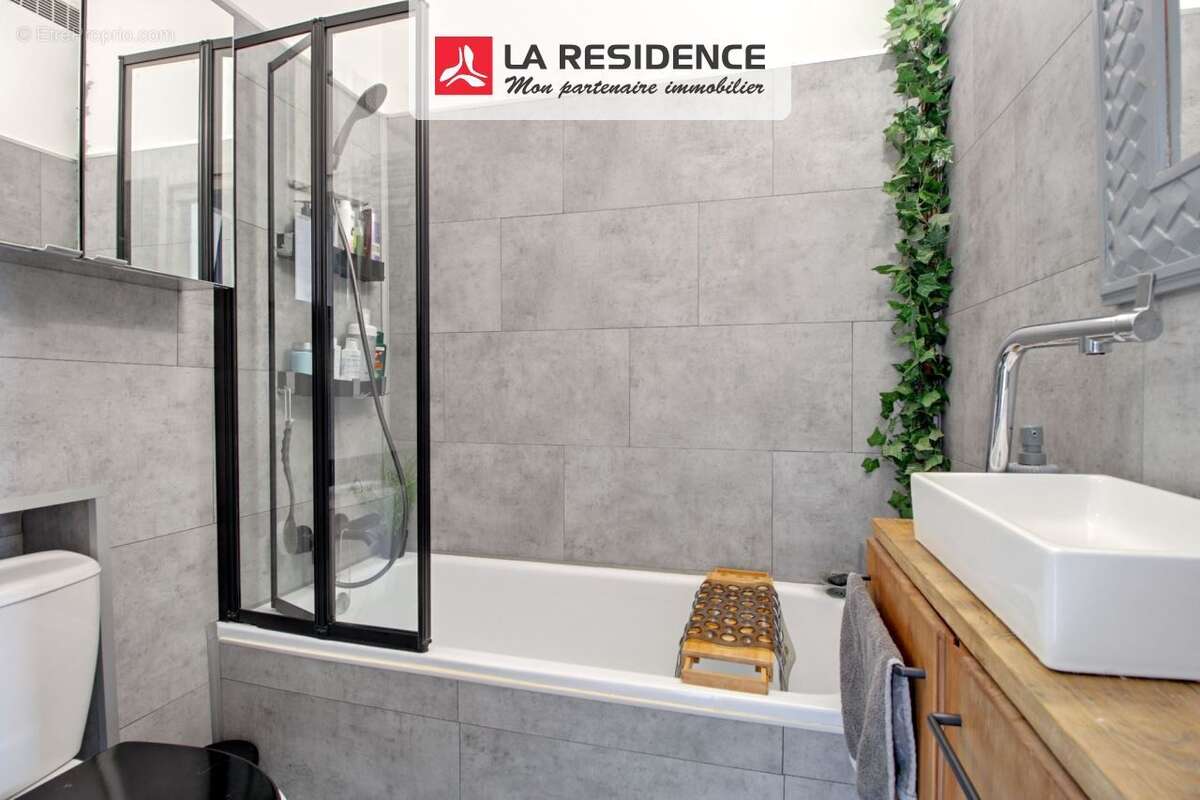 Maison à SAINT-ETIENNE-DU-ROUVRAY