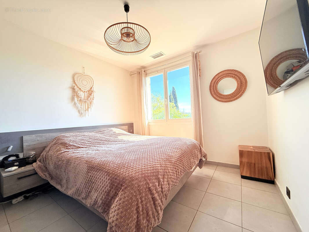 Appartement à LA VALETTE-DU-VAR