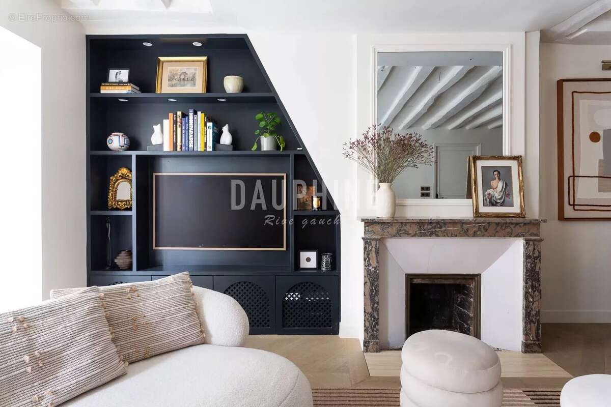 Appartement à PARIS-7E