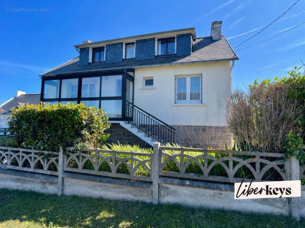 Maison à TREVOU-TREGUIGNEC