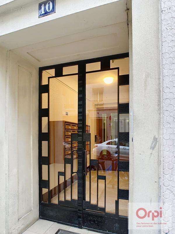 Appartement à PARIS-15E