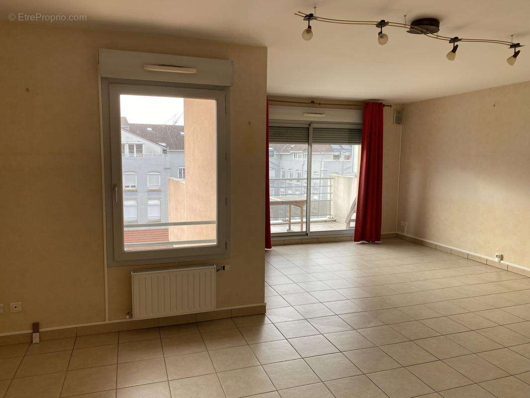 Appartement à SAINT-ETIENNE
