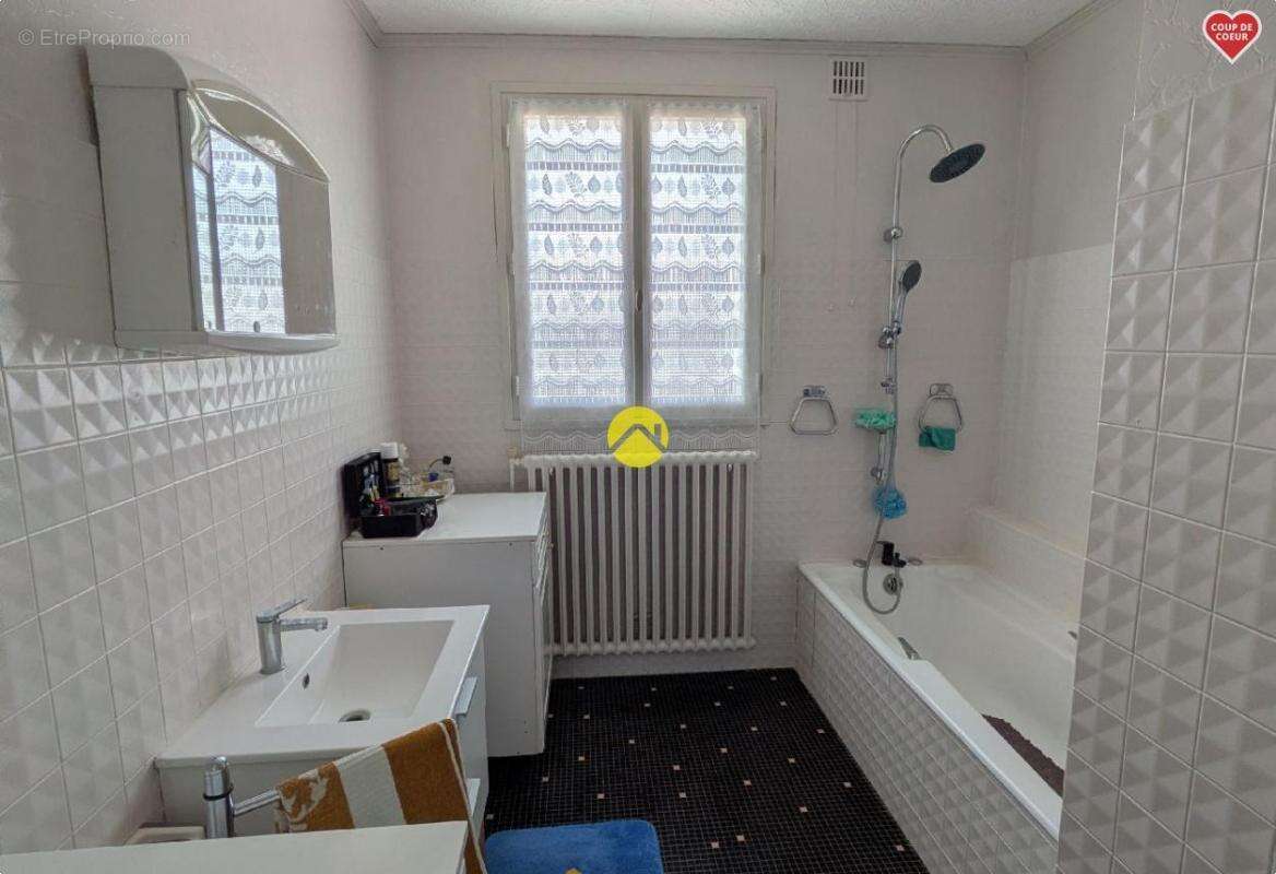 Maison à COMMENTRY