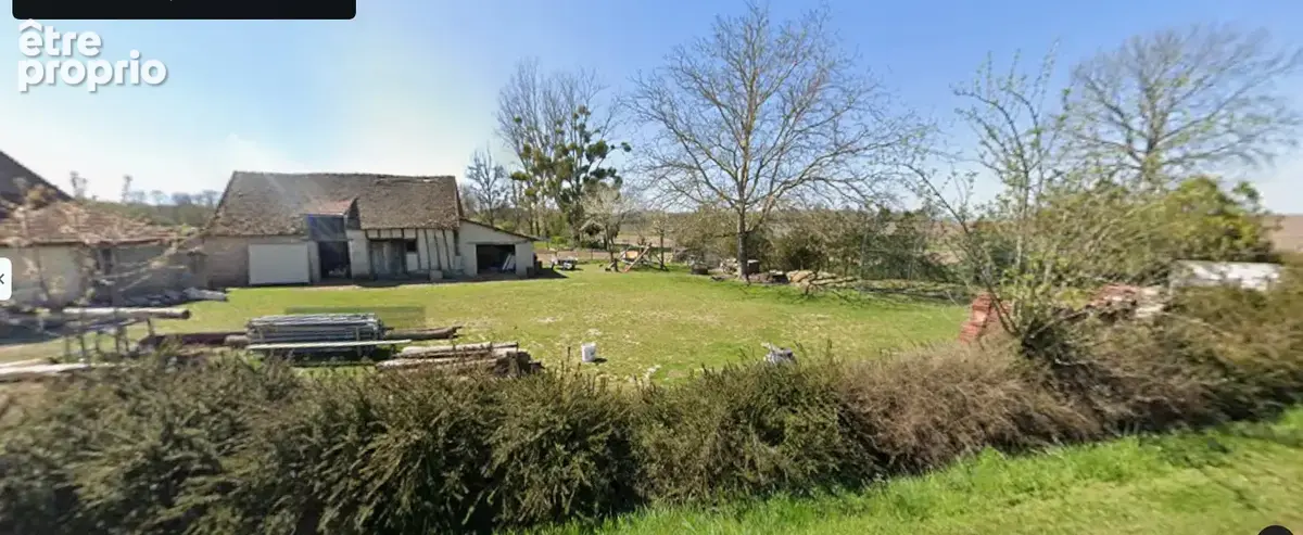 Terrain à SAINT-GERVAIS-EN-VALLIERE