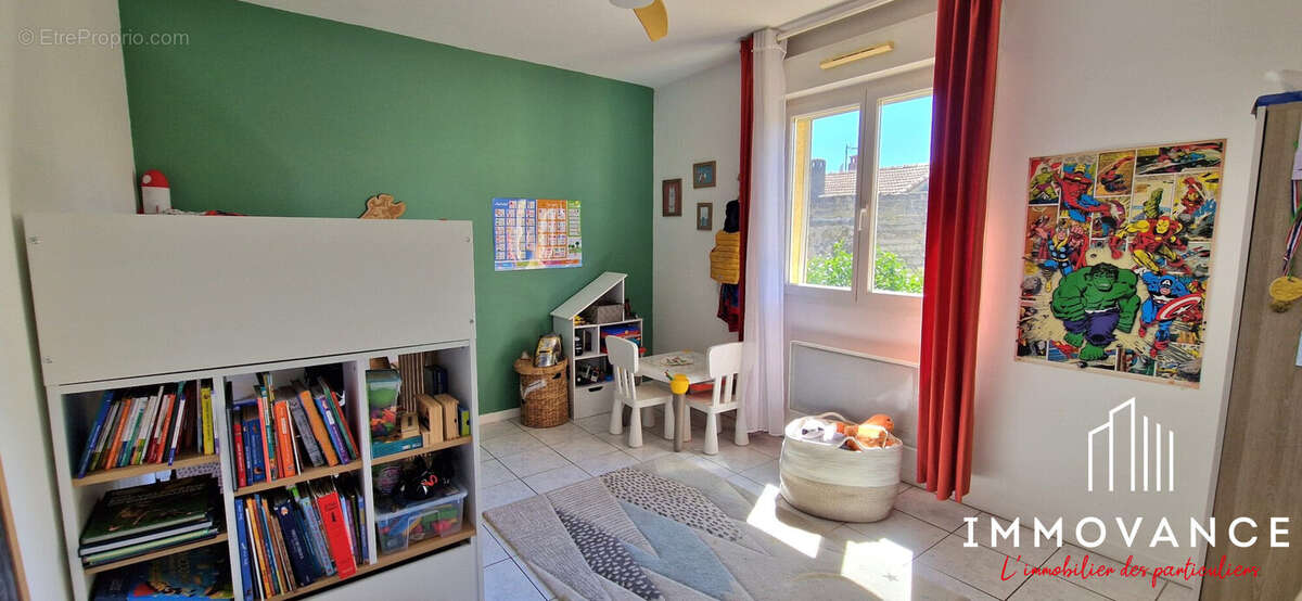 Maison à MAUGUIO