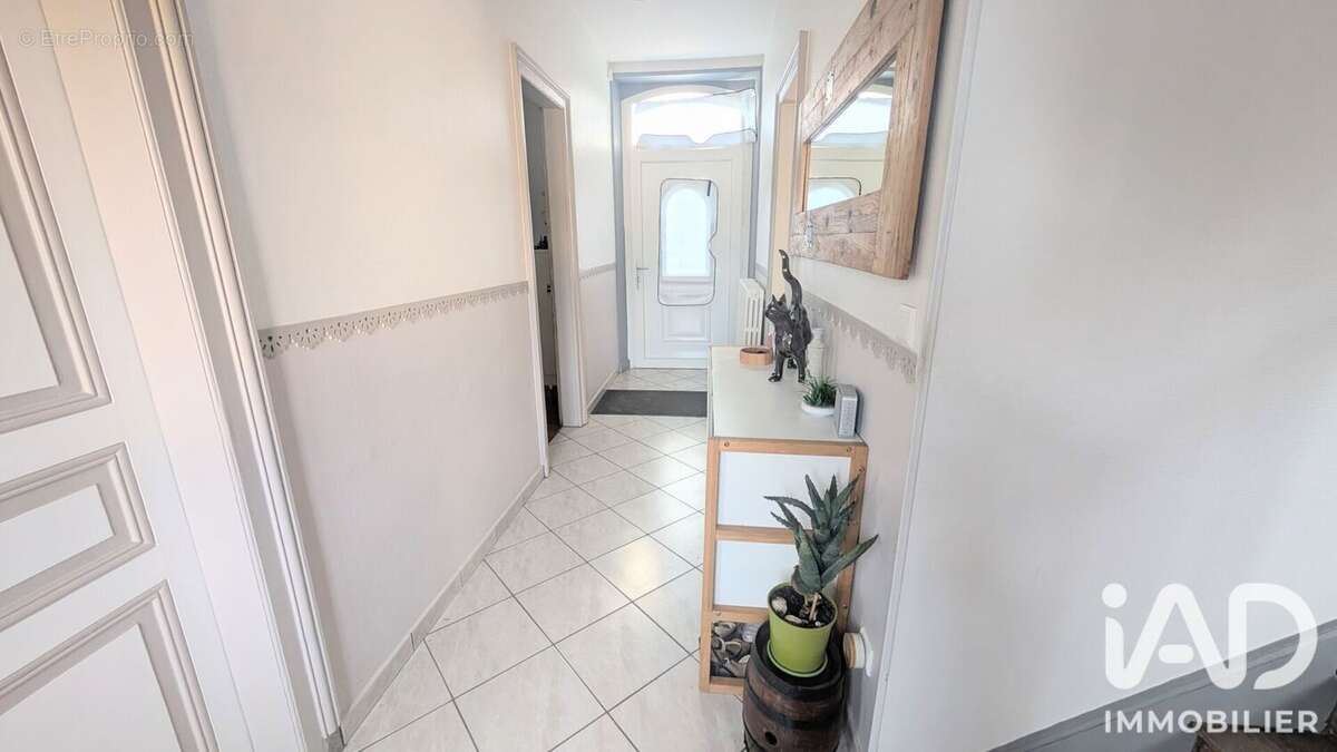 Maison 128 m² à Villers-Allerand  - photo 7