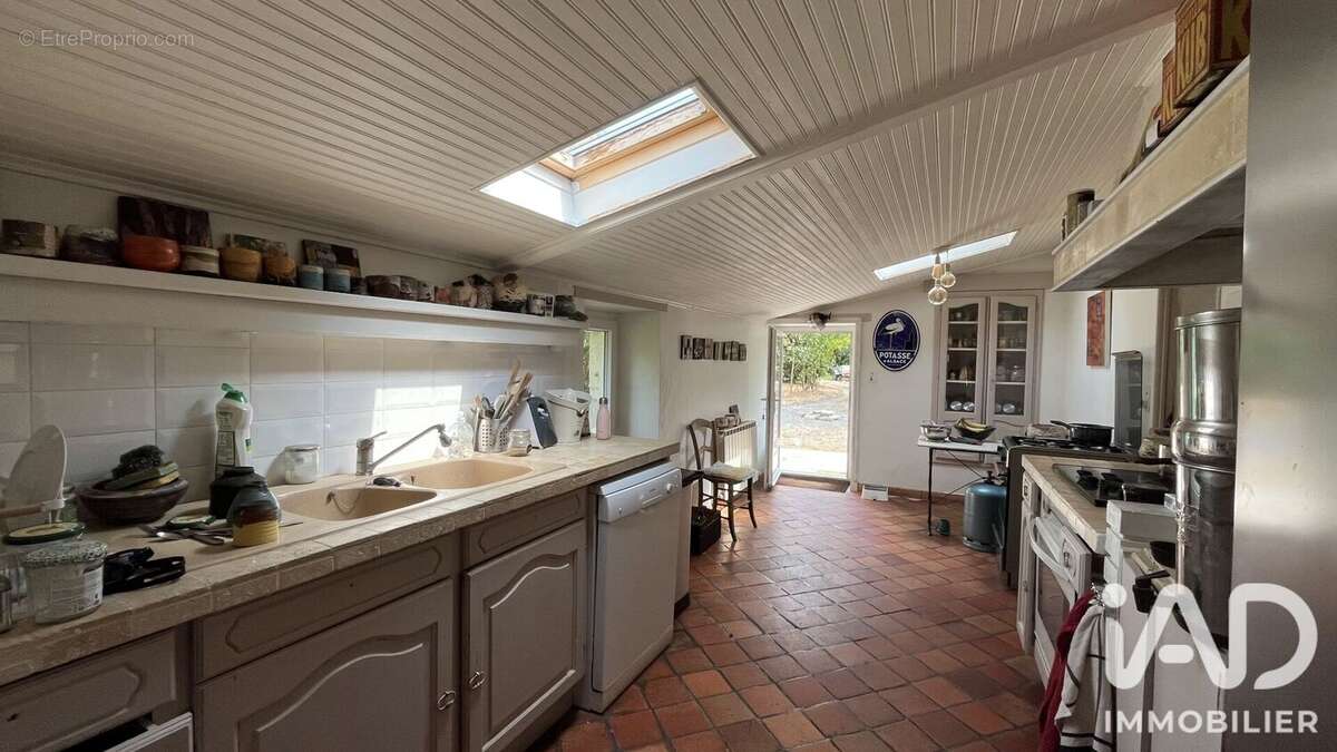 Maison 229 m² à Chaille-Les-Marais  - photo 3