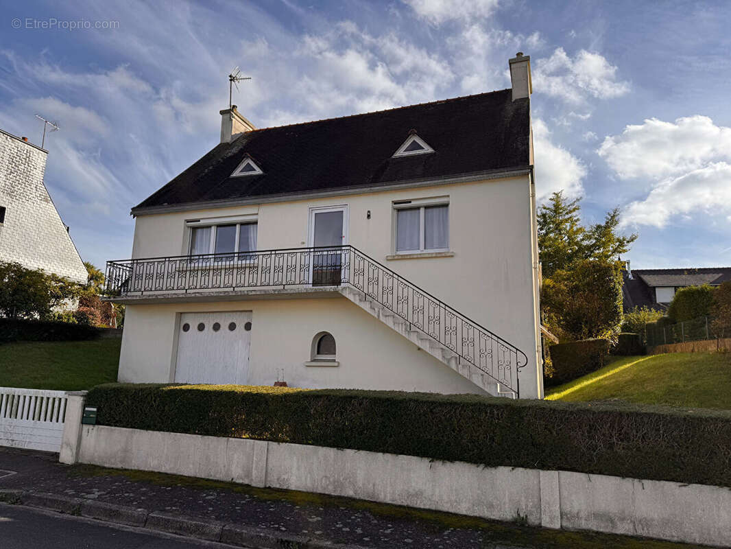 Maison à ERGUE-GABERIC