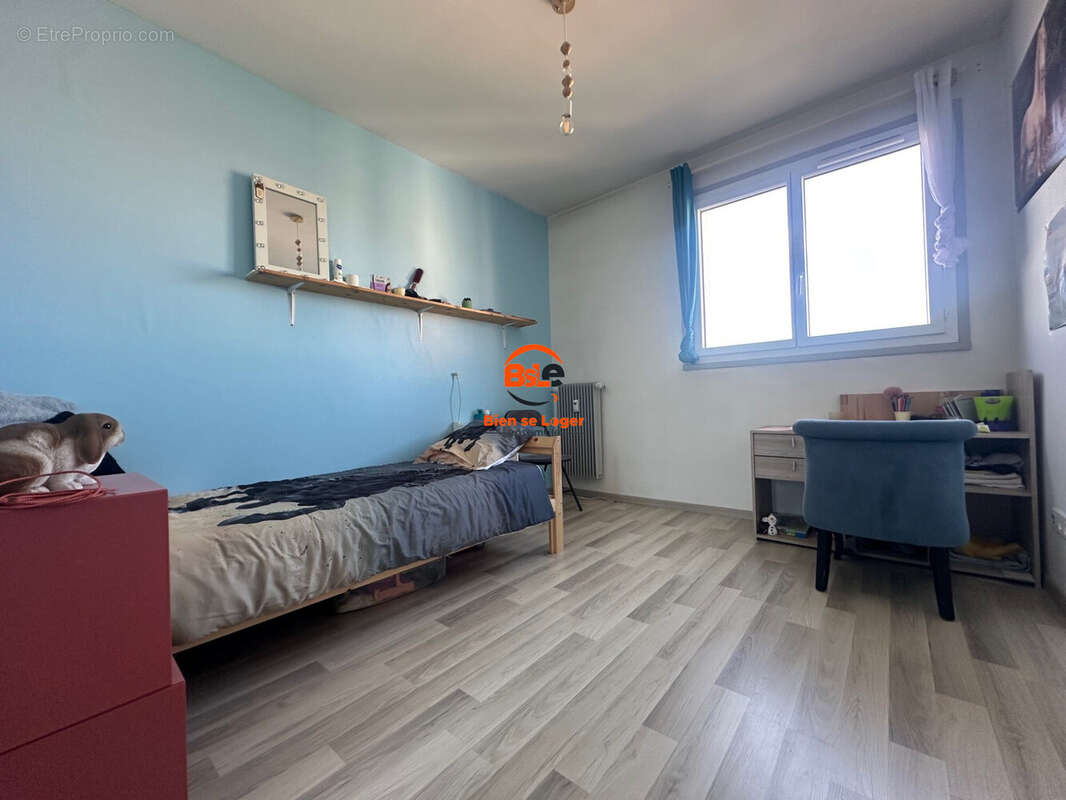 VENTE APPARTEMENT 3 CHAMBRES BALCON TERRASSE CAVE AGENCE BSLE BIEN SE LOGER ENSEMBLE COURNON   - Appartement à COURNON-D'AUVERGNE
