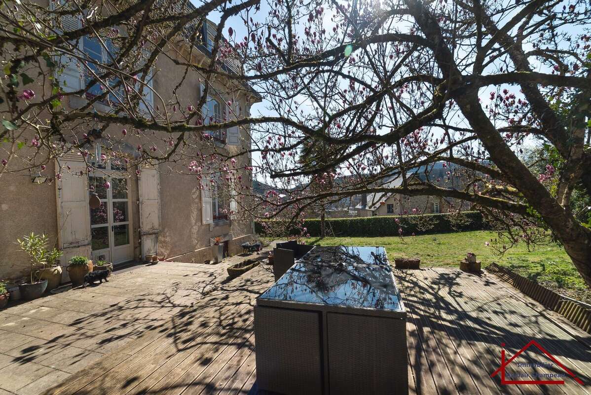 Maison à EYMOUTIERS