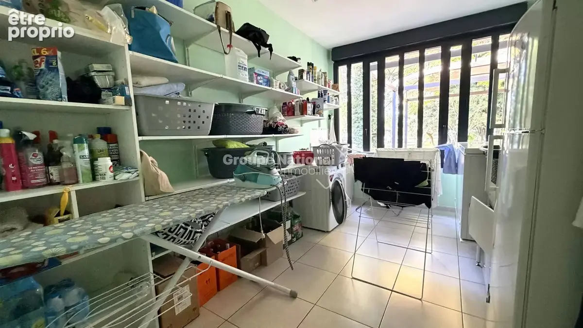 Bedarrides - mas renove en 2016 dans un magnifique parc arbore de 5 810 m² avec piscine,  4 garages - photo 28