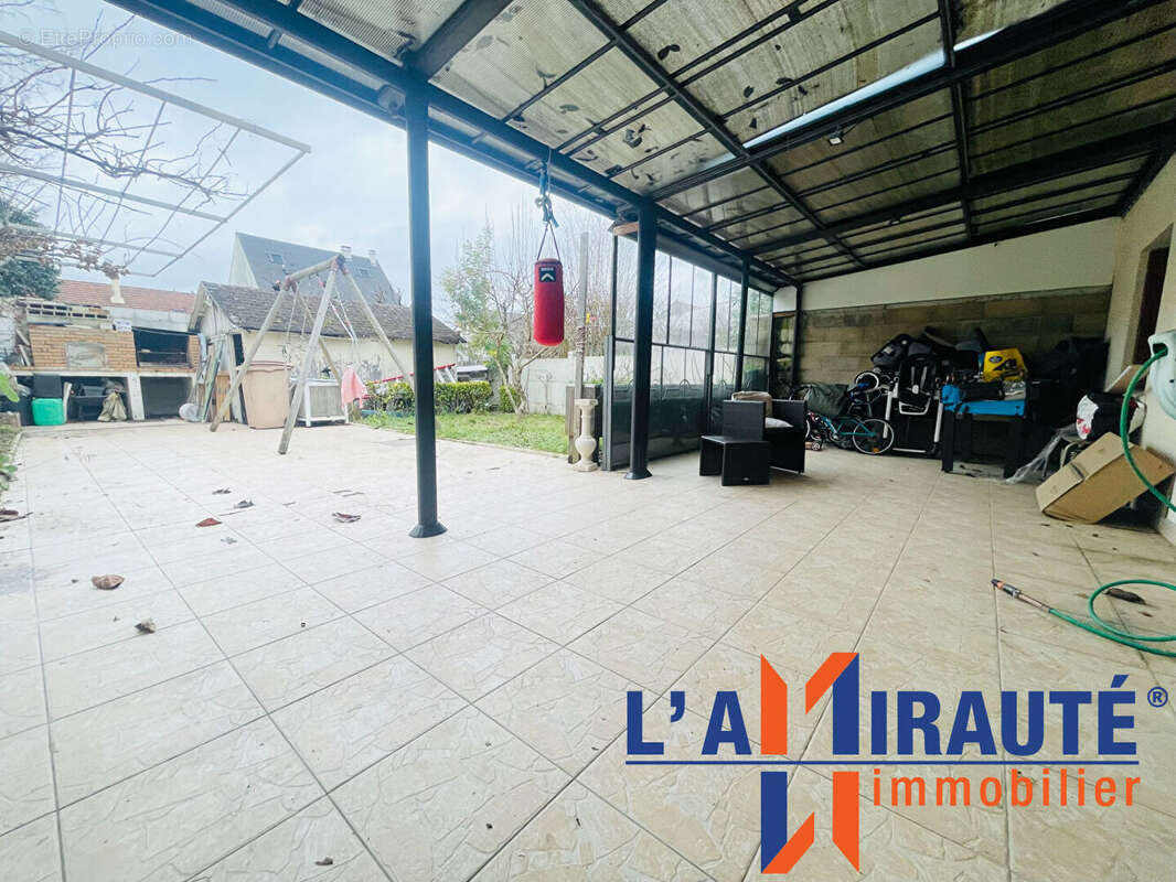 Maison à SARTROUVILLE