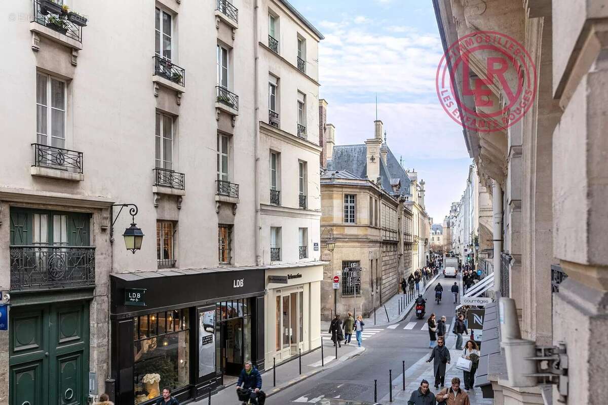 Appartement à PARIS-4E