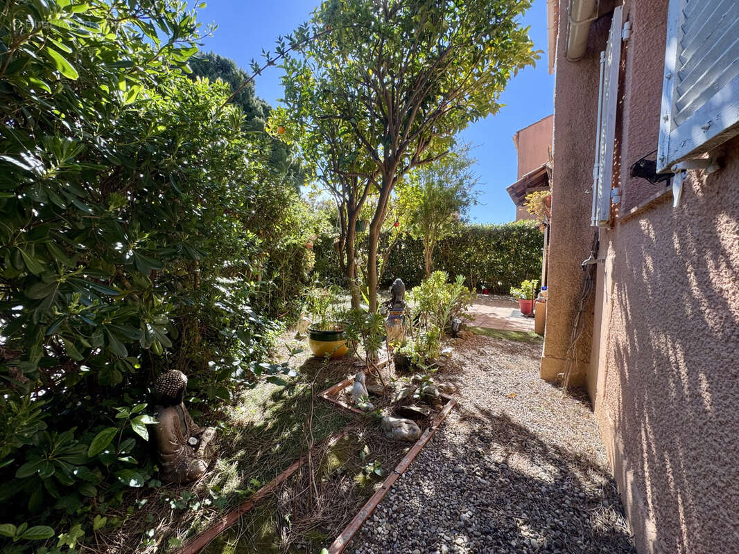 Appartement à LA LONDE-LES-MAURES