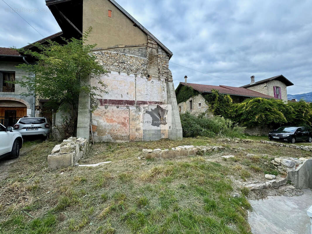 Terrain à CHAPAREILLAN