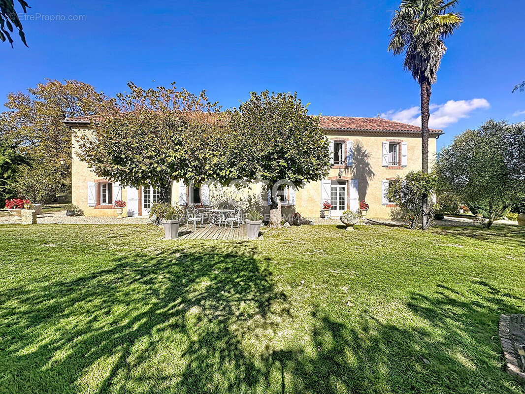 Maison à MIRANDE