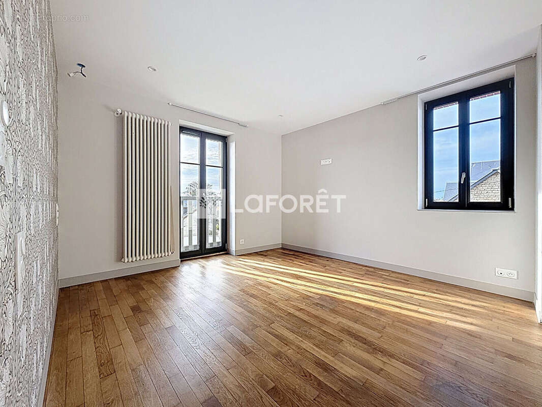 Maison à OUISTREHAM