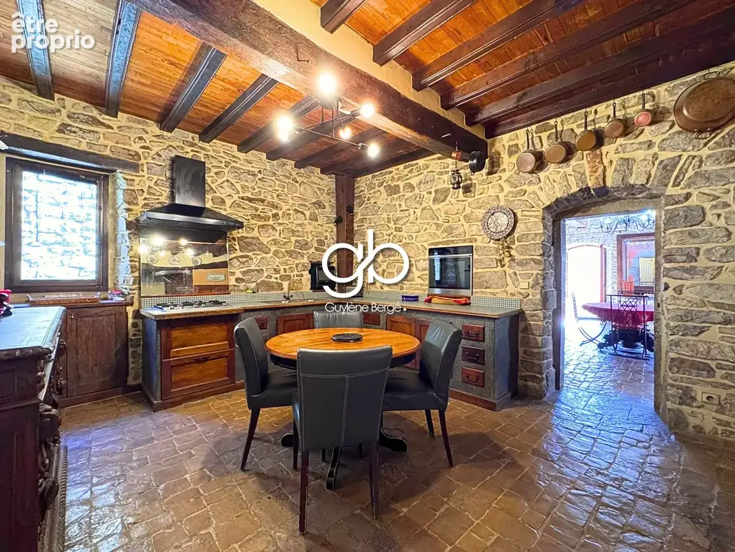 Maison à vendre à notre-dame-de-londres - 175 m2, terrasse avec jacuzzi, atelier et grand garage - photo 5