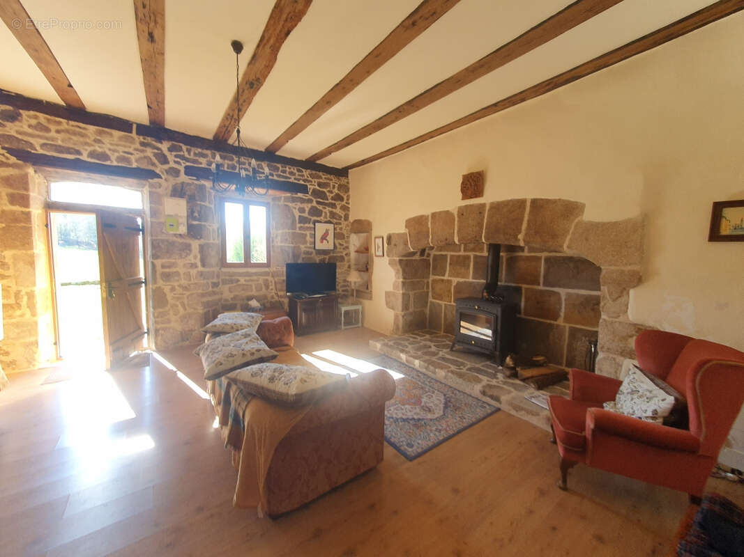 Maison à GROS-CHASTANG