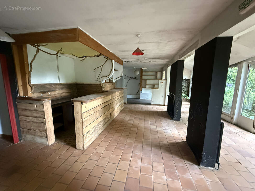 À Vendre   Mas avec Piscine, Écuries et Deux Bâtisses sur Terrain Naturel - photo 11