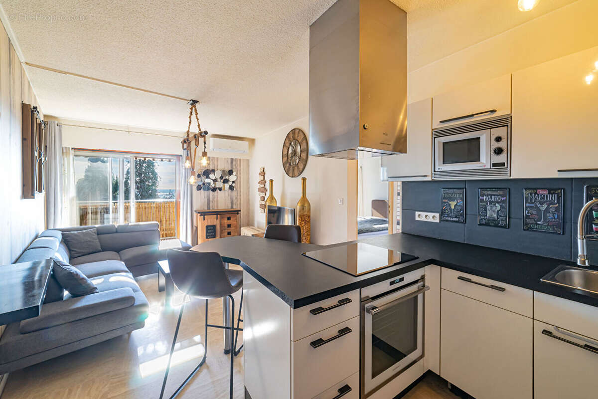 Appartement à VILLENEUVE-LOUBET