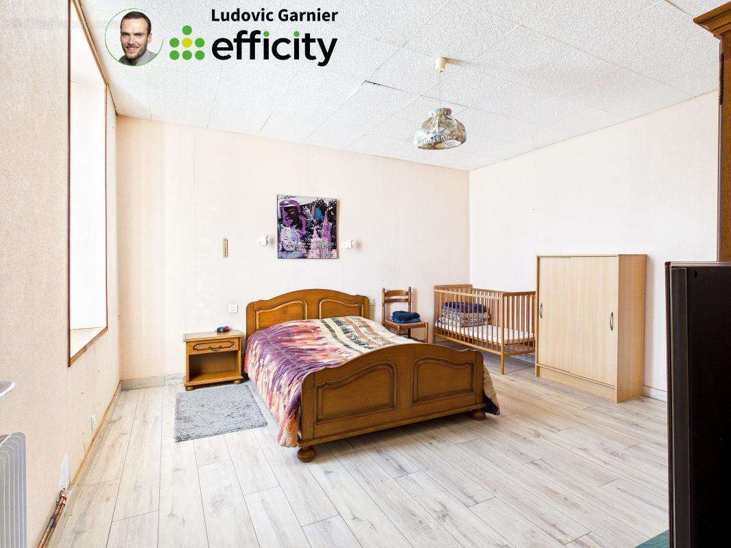 Maison à SAINT-HILAIRE-DU-HARCOUET