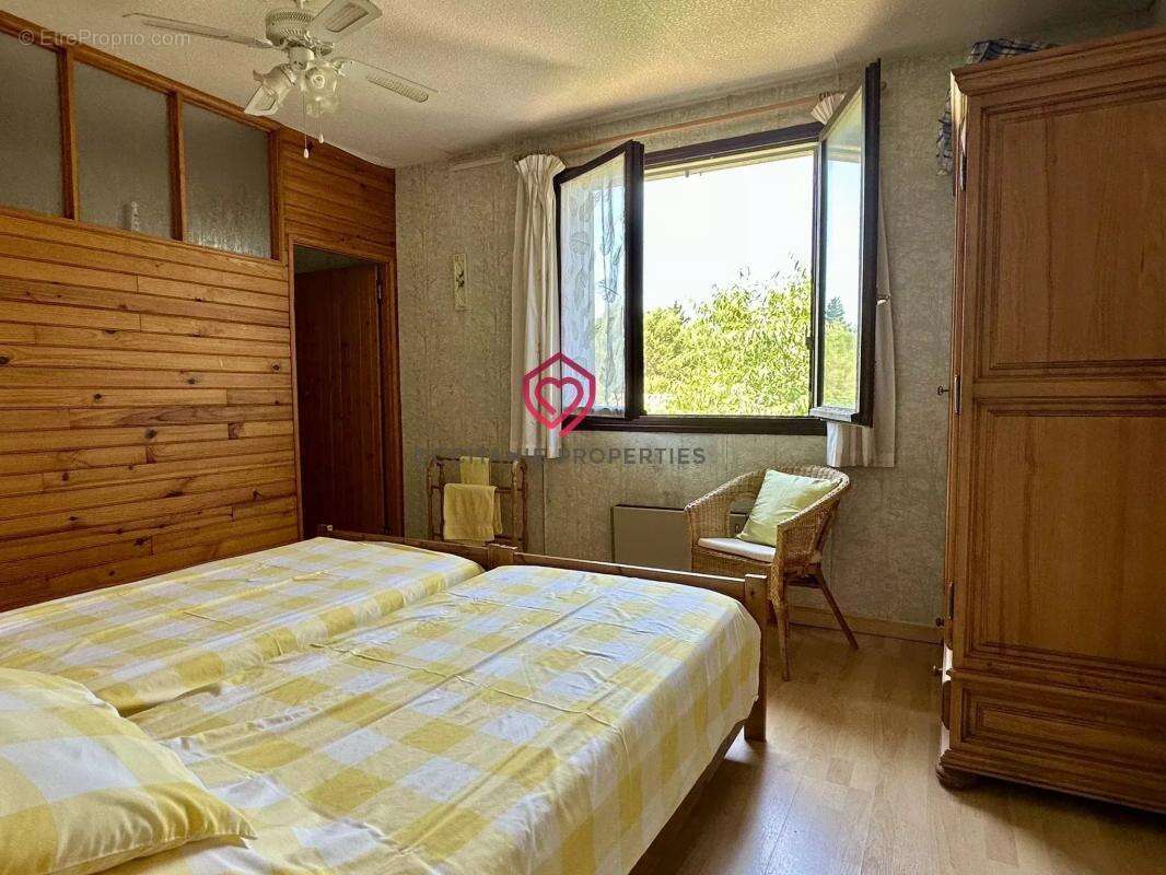 Jolie villa Provencale: 4 chambres, double garage, jardin et piscine – à 5 min du centre de Carcassonne - photo 22