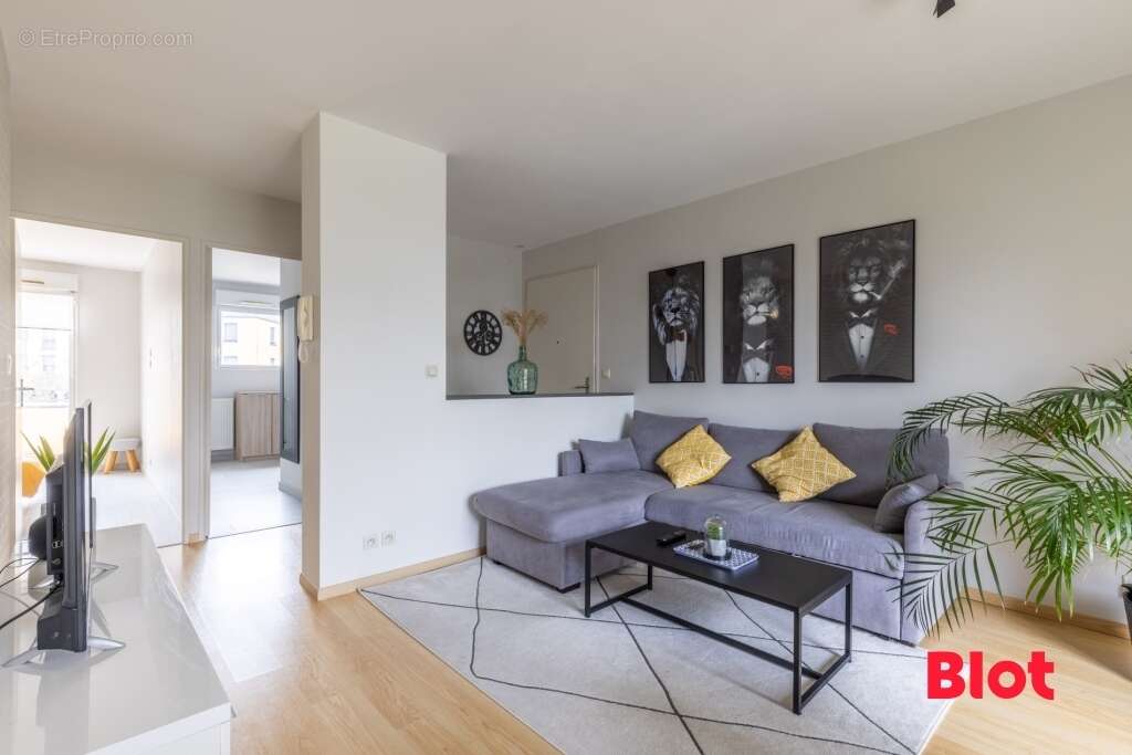 Appartement à SAINT-ERBLON