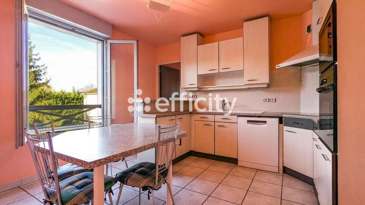 Appartement à LONS-LE-SAUNIER