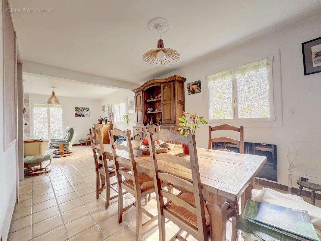 Maison à CHEVIGNY-SAINT-SAUVEUR