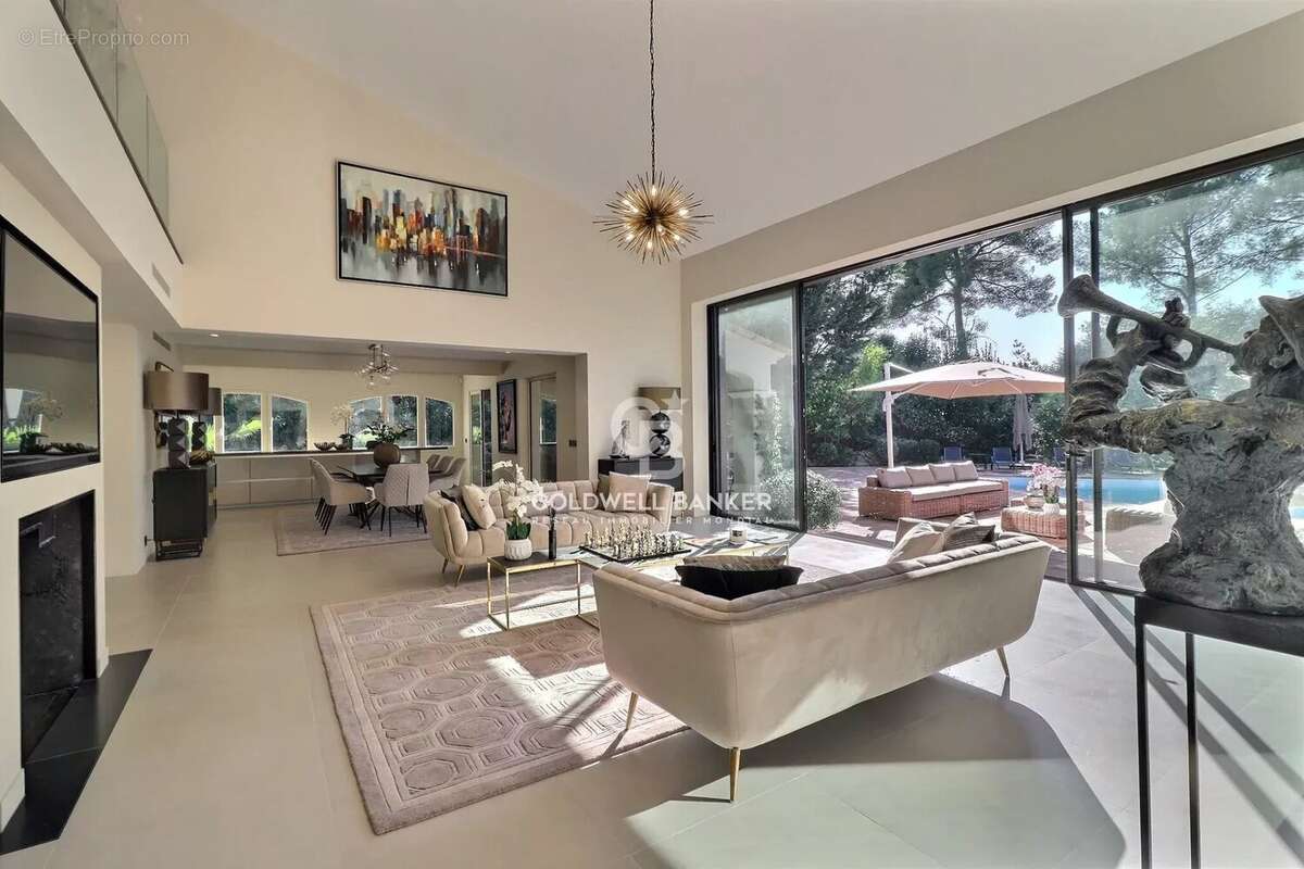Maison à MOUGINS