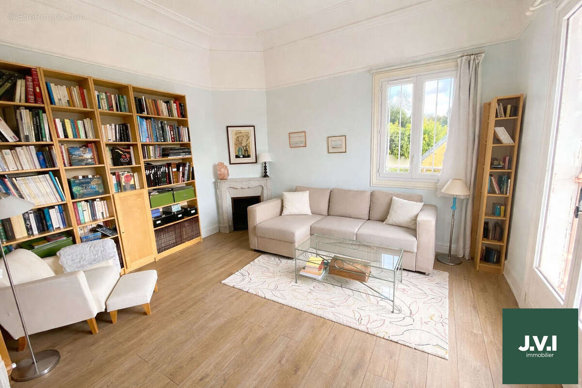 Maison à MONTMORENCY