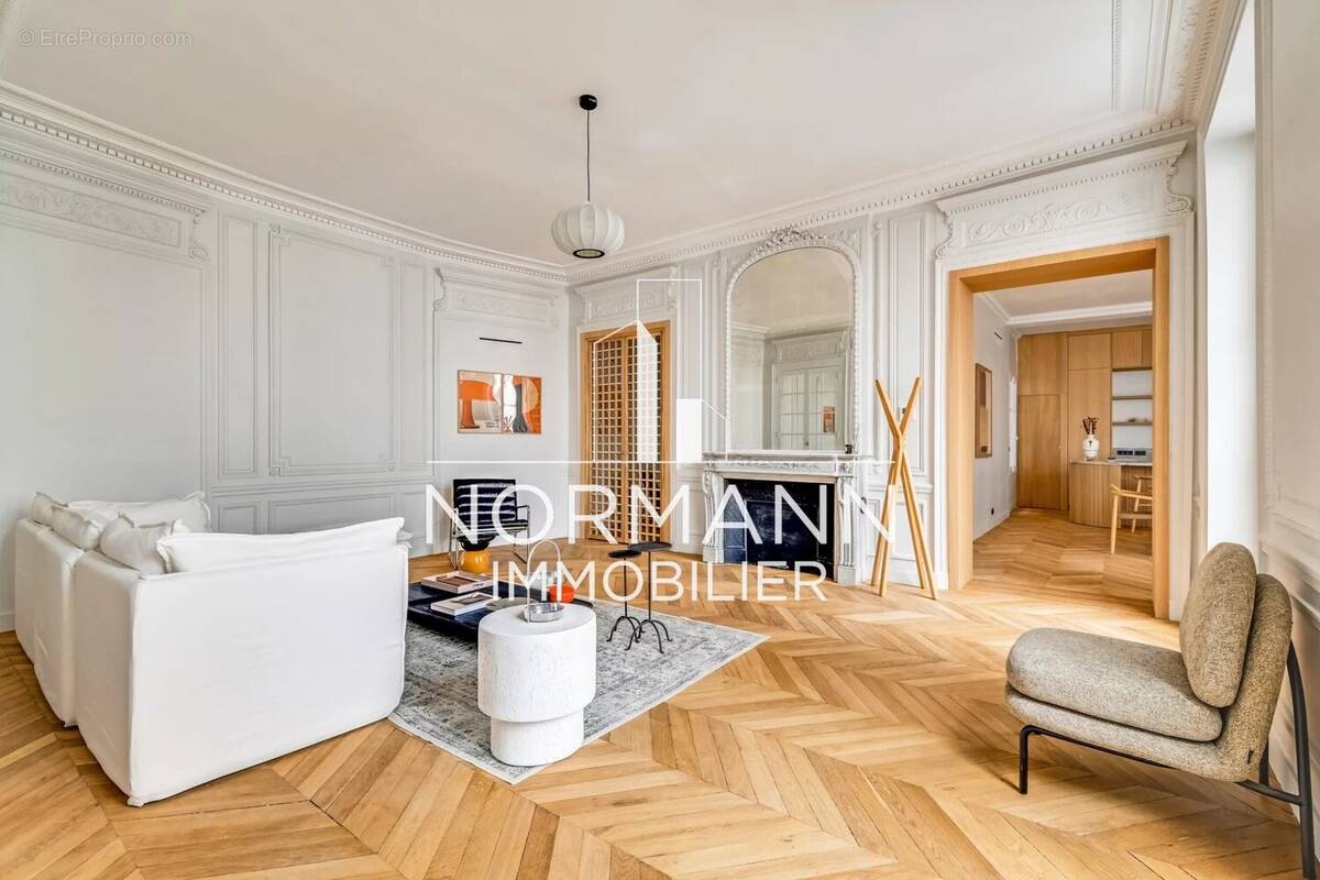 Appartement à PARIS-9E
