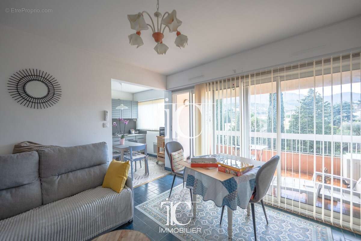 Appartement à LES VANS