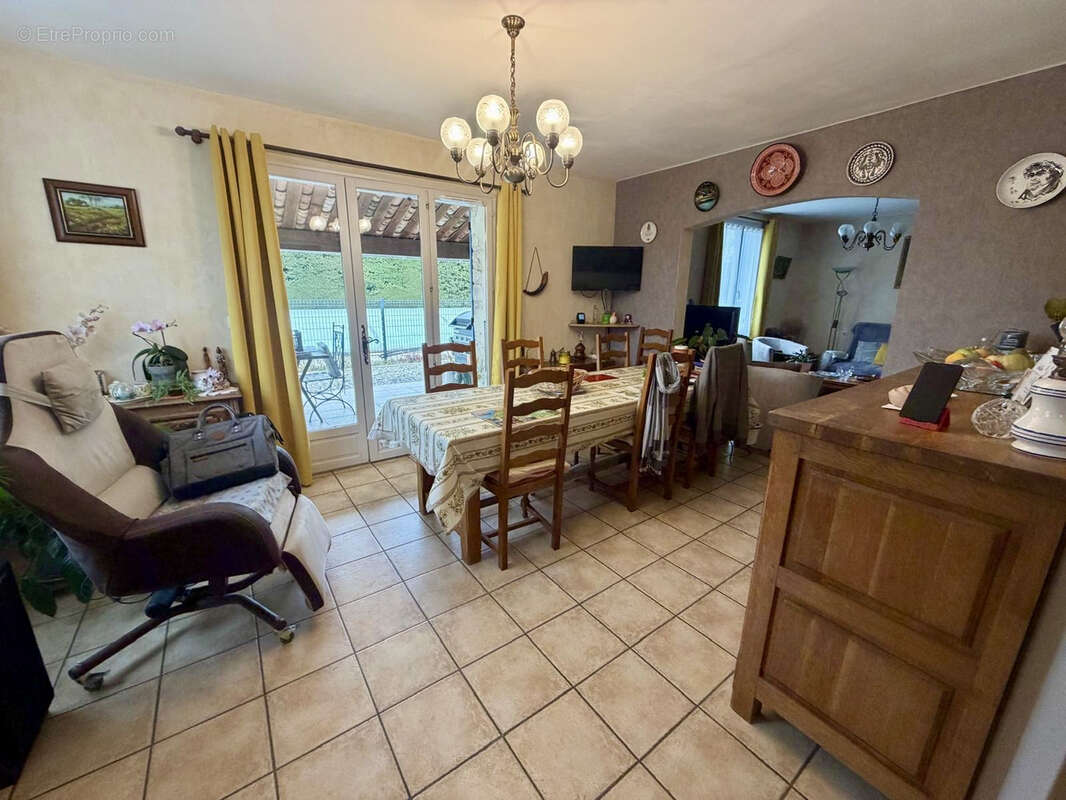 Maison à VAISON-LA-ROMAINE