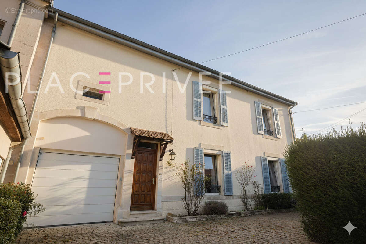 Maison à CHOLOY-MENILLOT