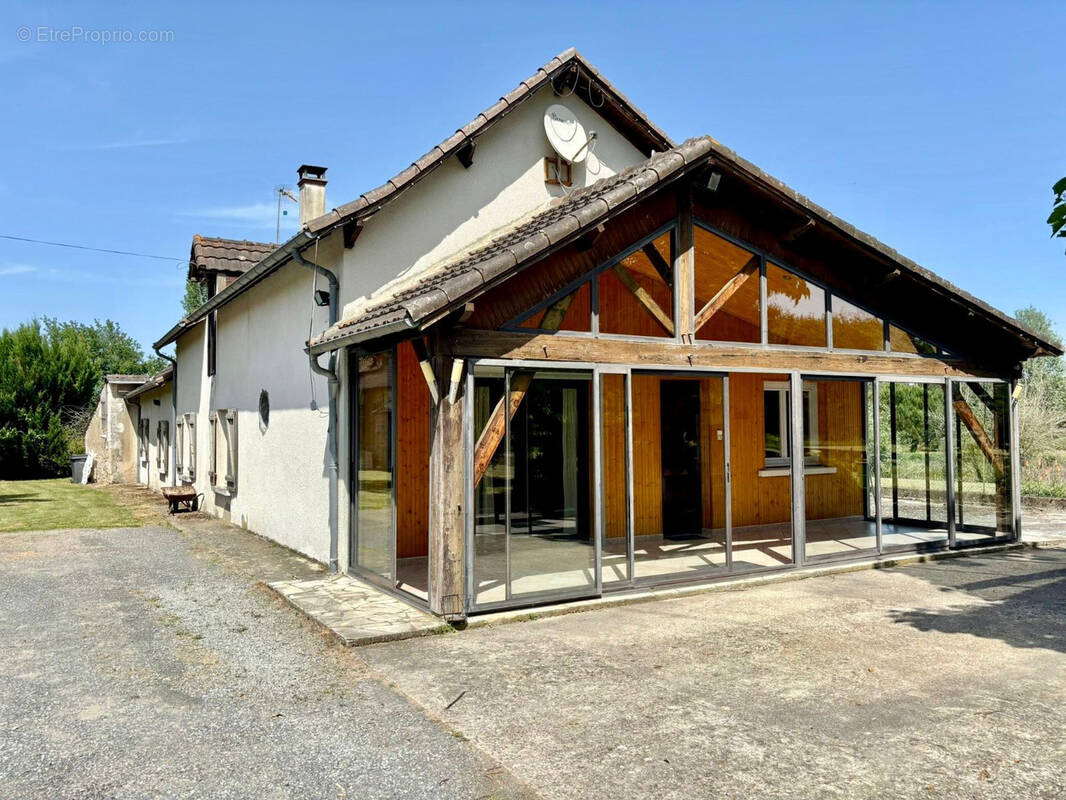 Maison à LES ORMES